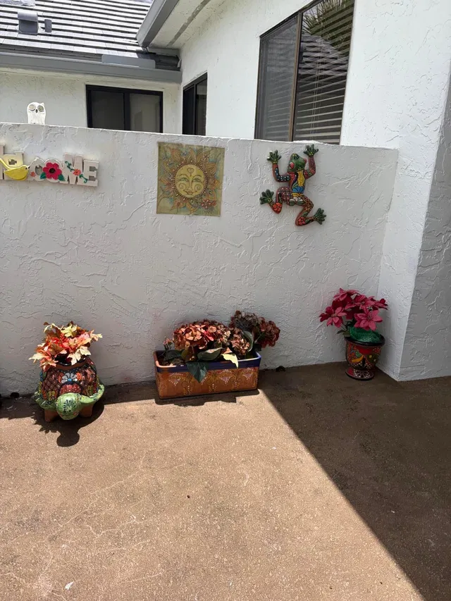 Unit 15005 photo 2