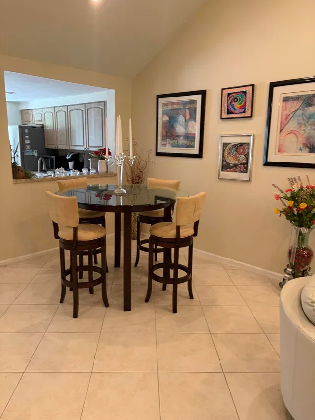 Unit 15005 photo 8