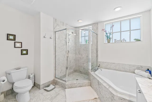 The Astor Unit 207 photo 27