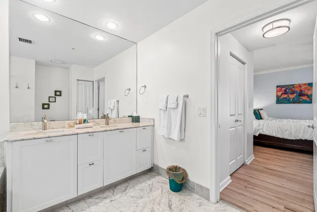 The Astor Unit 207 photo 28
