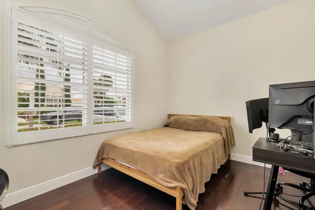Residence photo 20