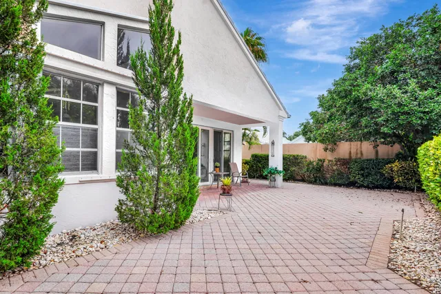 Residence photo 26