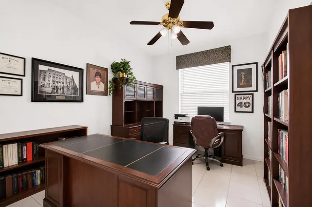  Residence photo 24