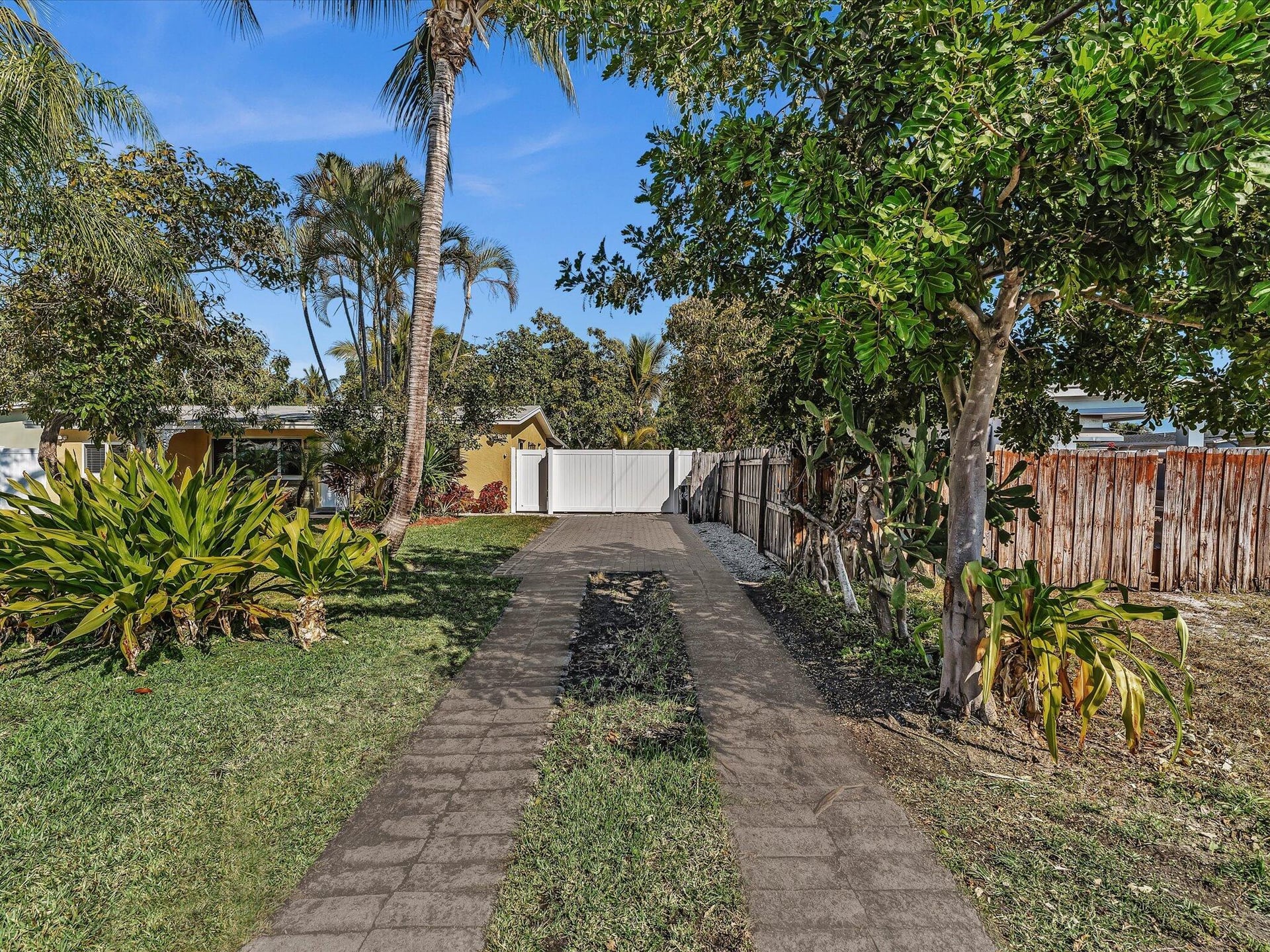  Residence photo 7