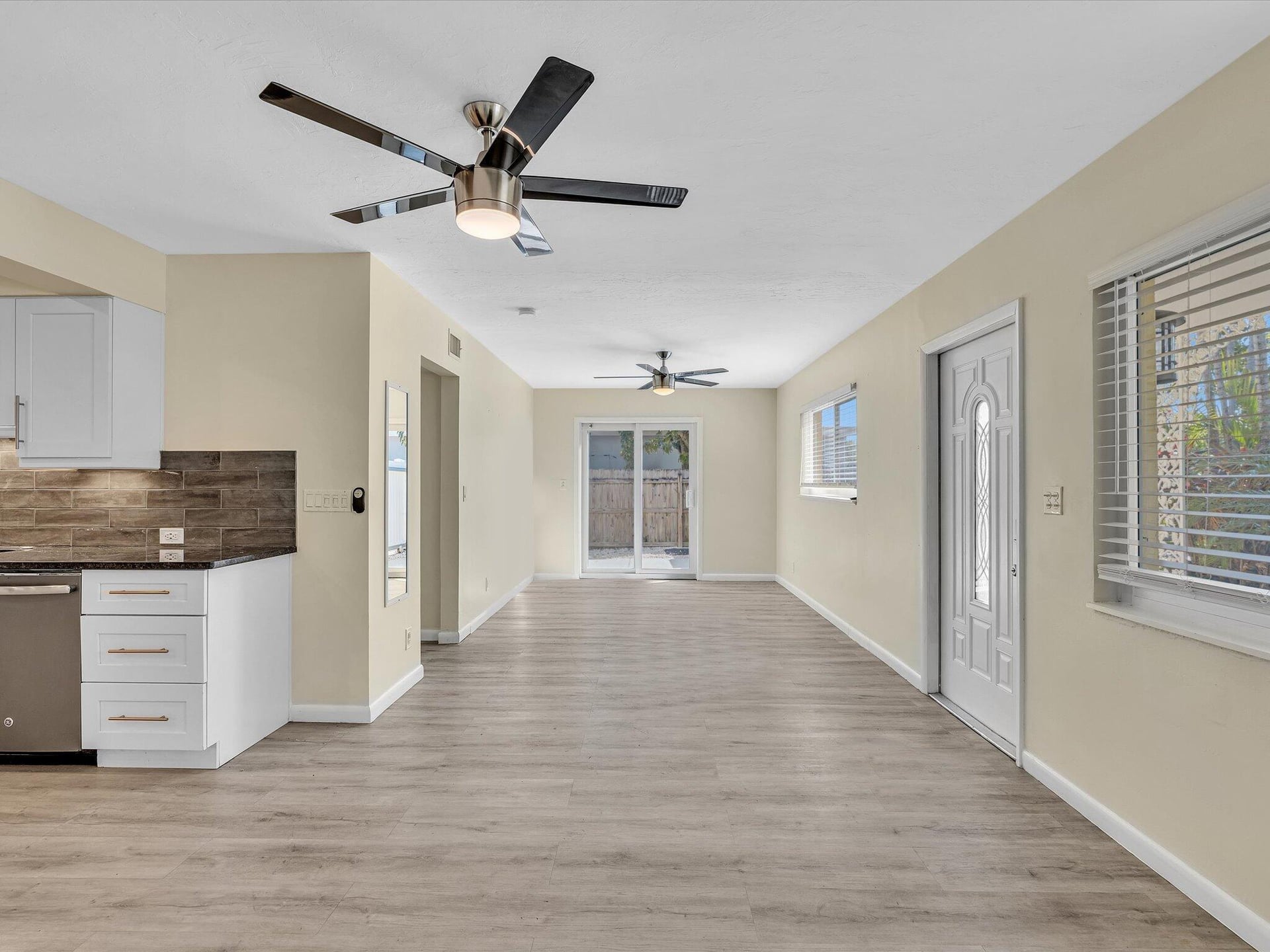  Residence photo 12