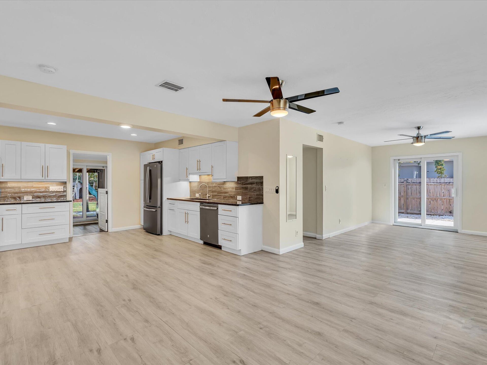  Residence photo 14
