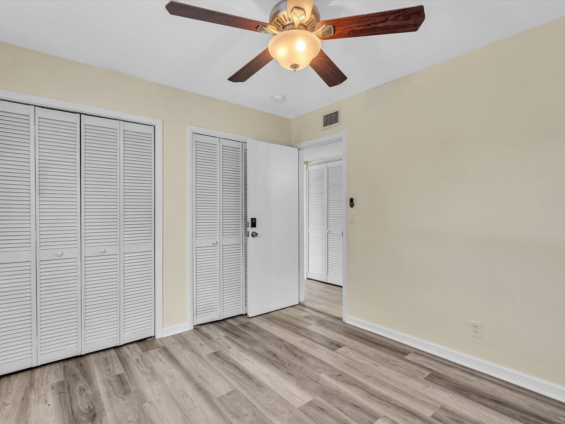  Residence photo 27