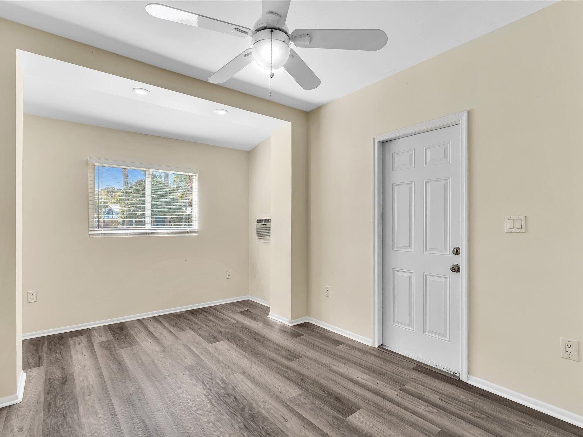  Residence photo 30