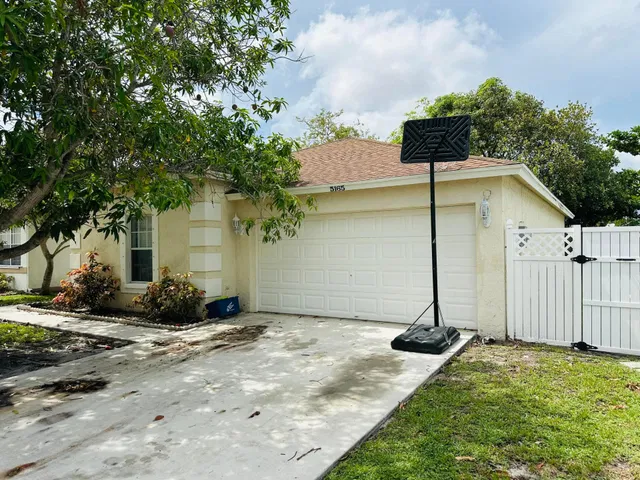 Residence photo 5