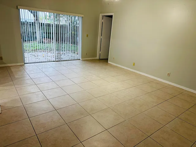 Residence photo 7
