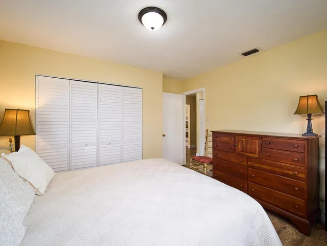  Residence photo 8
