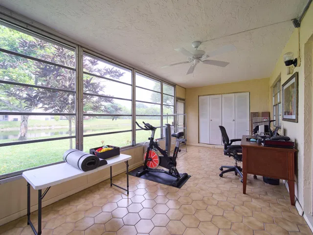  Residence photo 18