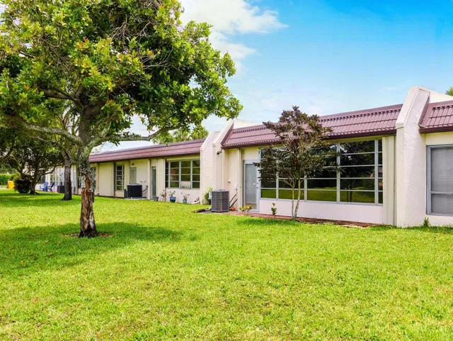  Residence photo 32