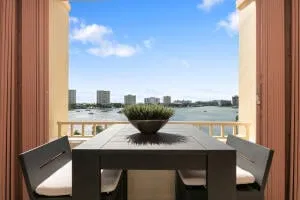 300 SE Fifth Boca Unit 6050 photo 31