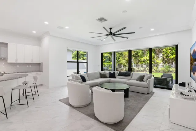 Boca Bridges Residence photo 11