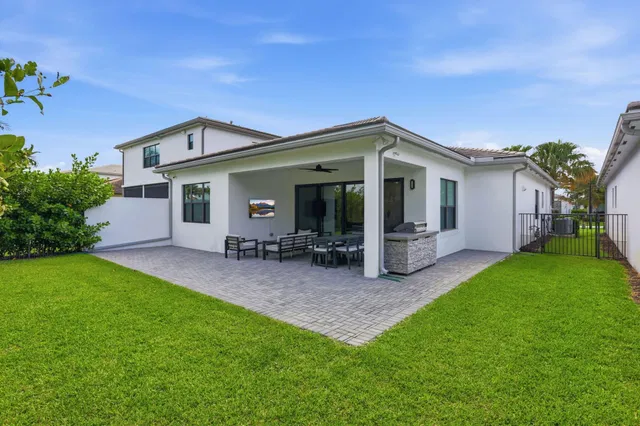 Boca Bridges Residence photo 33