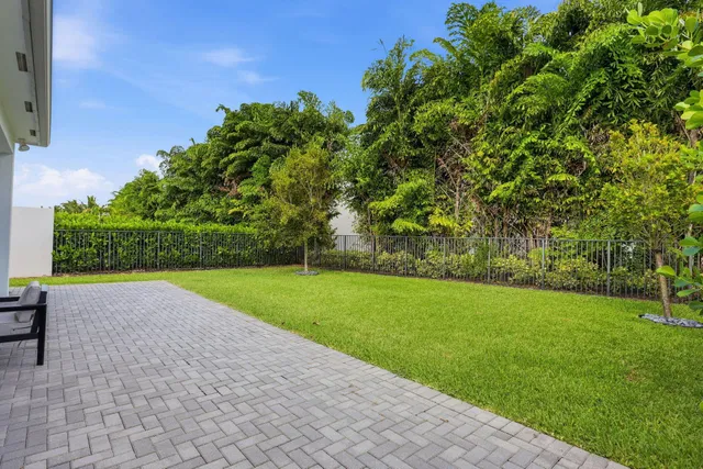 Boca Bridges Residence photo 35