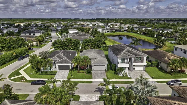 Boca Bridges Residence photo 38