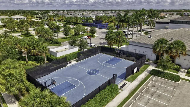 Boca Bridges Residence photo 47
