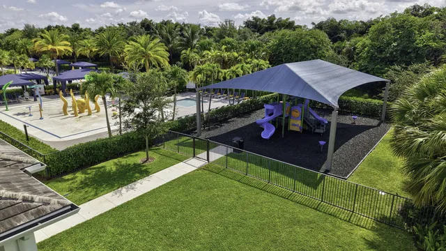 Boca Bridges Residence photo 48