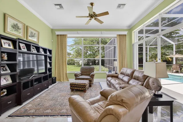 Residence photo 14