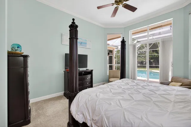Residence photo 23