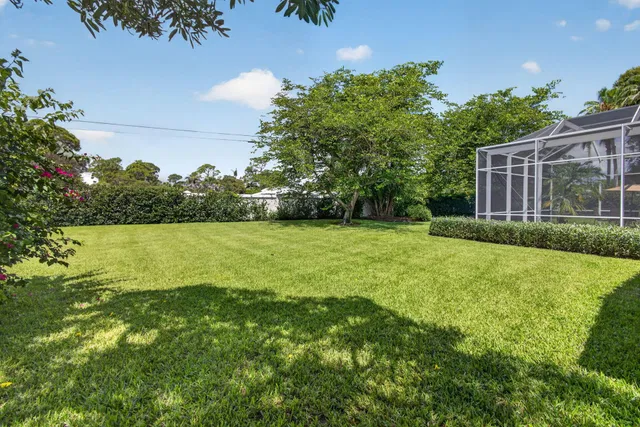 Residence photo 43
