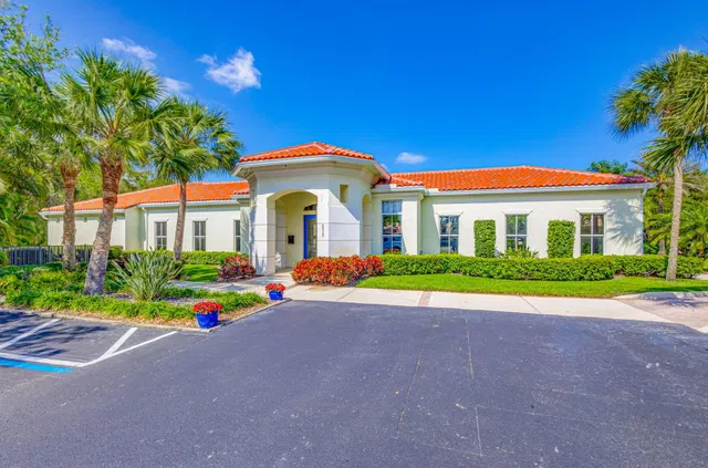 Residence photo 60