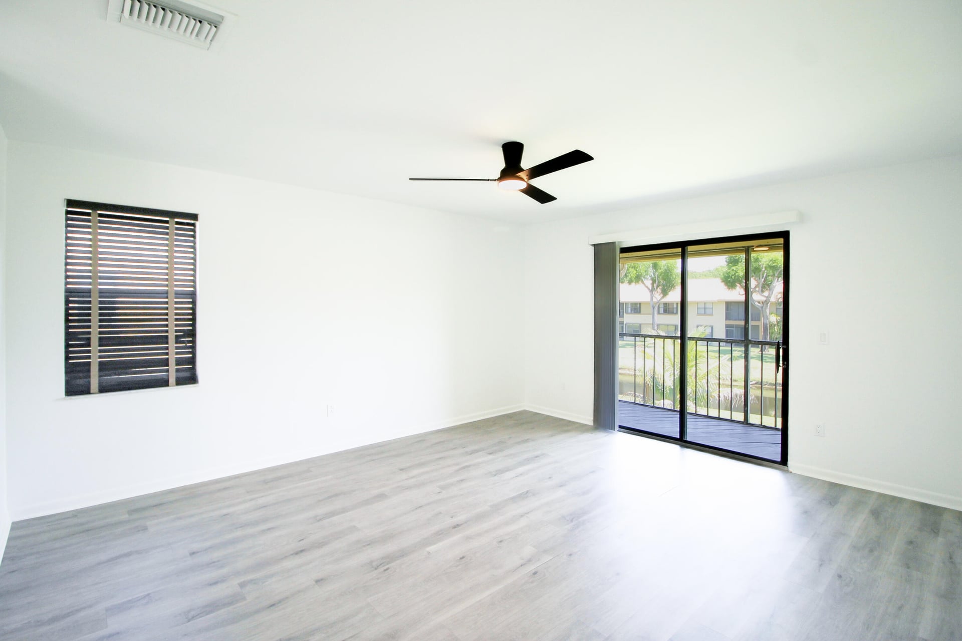 Unit 20 photo 5