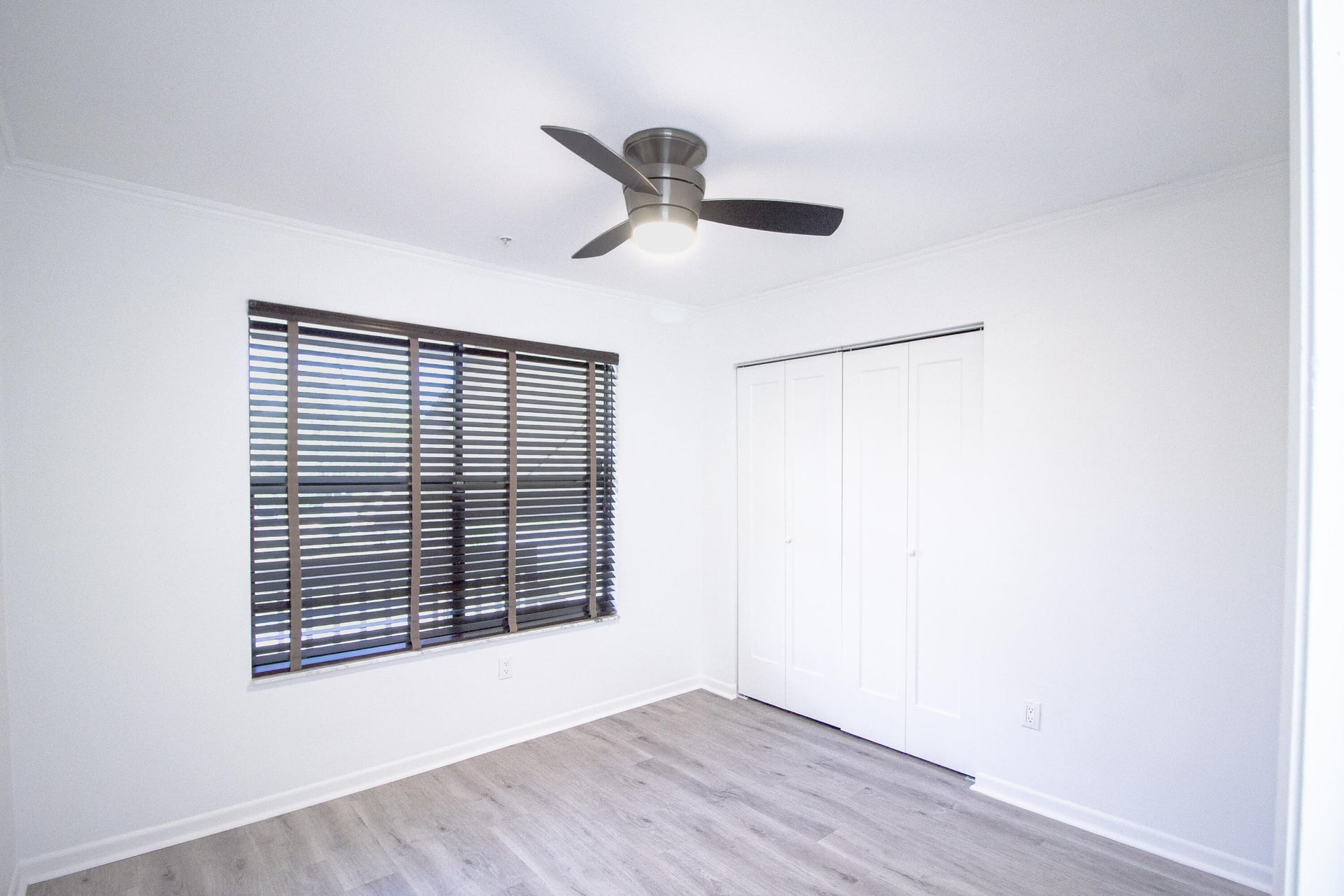 Unit 20 photo 11