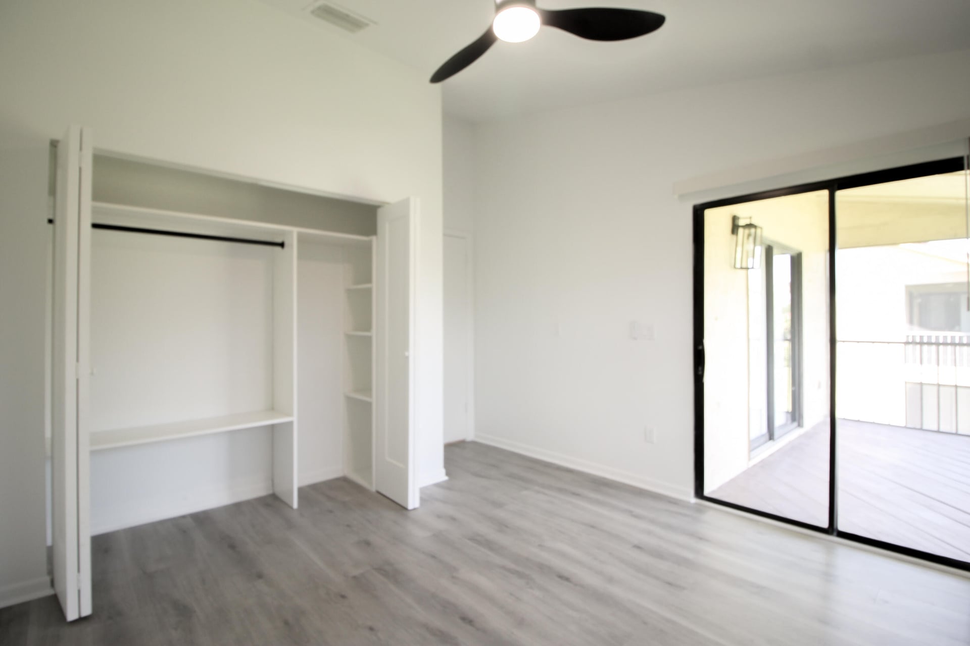 Unit 20 photo 15