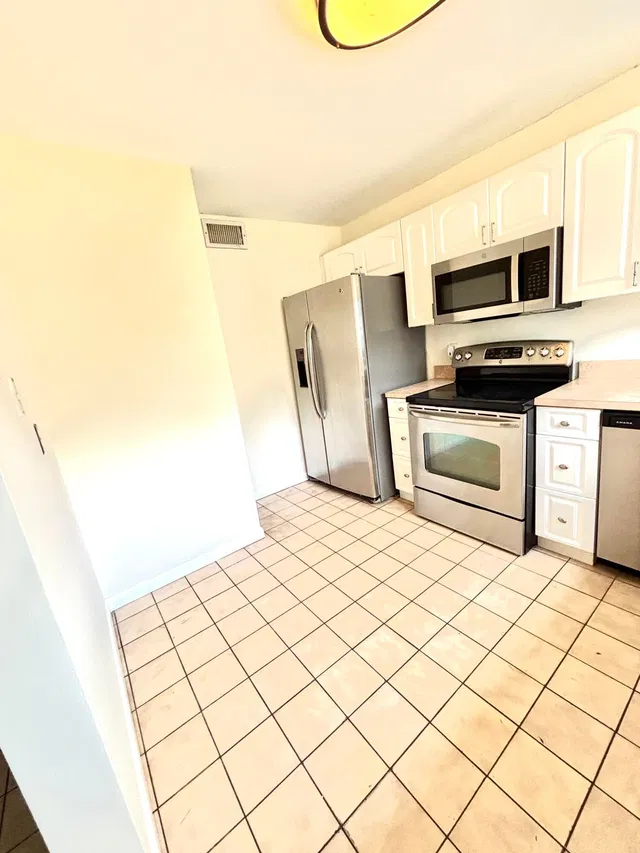 Residence photo 12