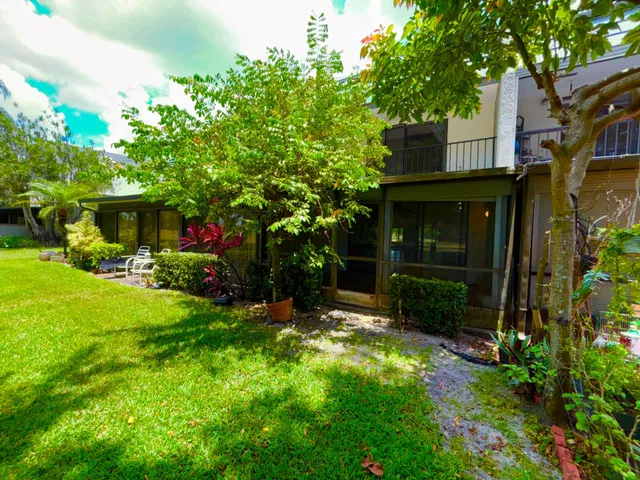 Residence photo 29