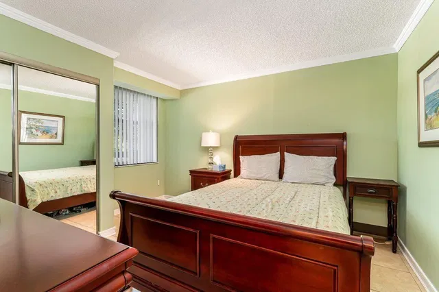  Unit E309 photo 11