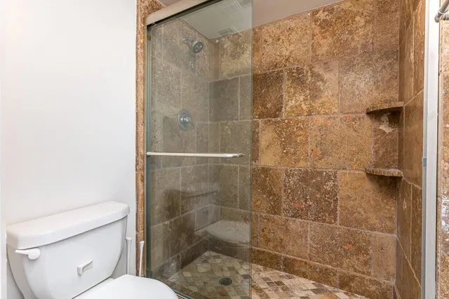  Unit E309 photo 13