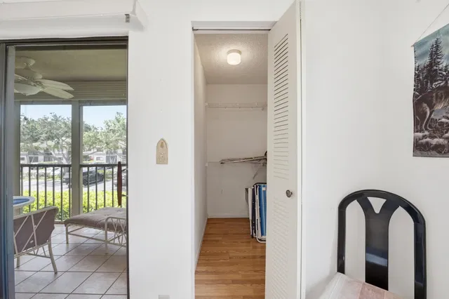  Unit 250 photo 28