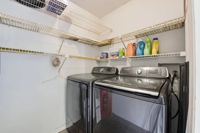  Unit 250 photo 29