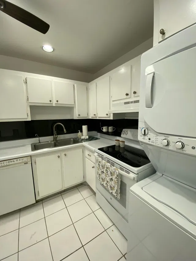 Unit 103 photo 5