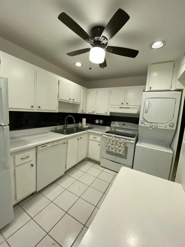 Unit 103 photo 6