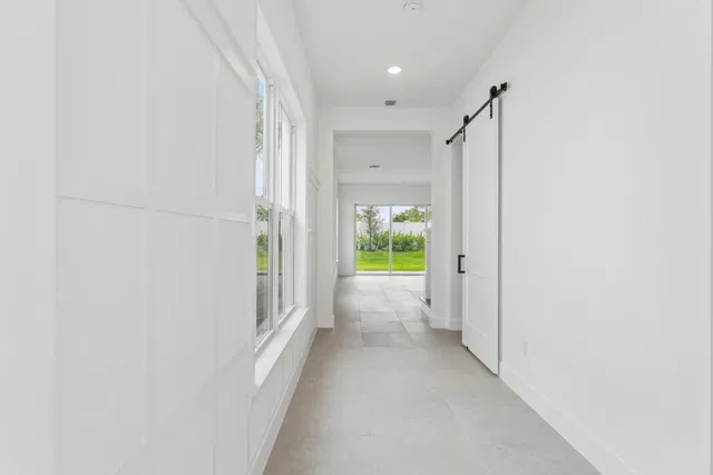 Unit 14 photo 5