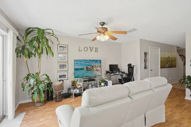 Residence photo 11