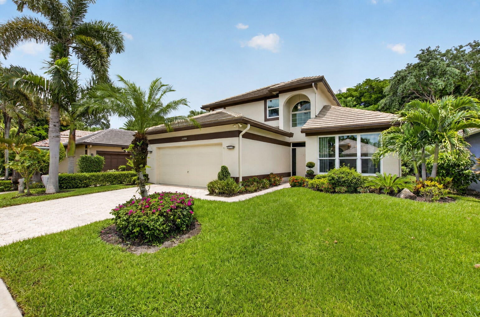 Residence photo 2