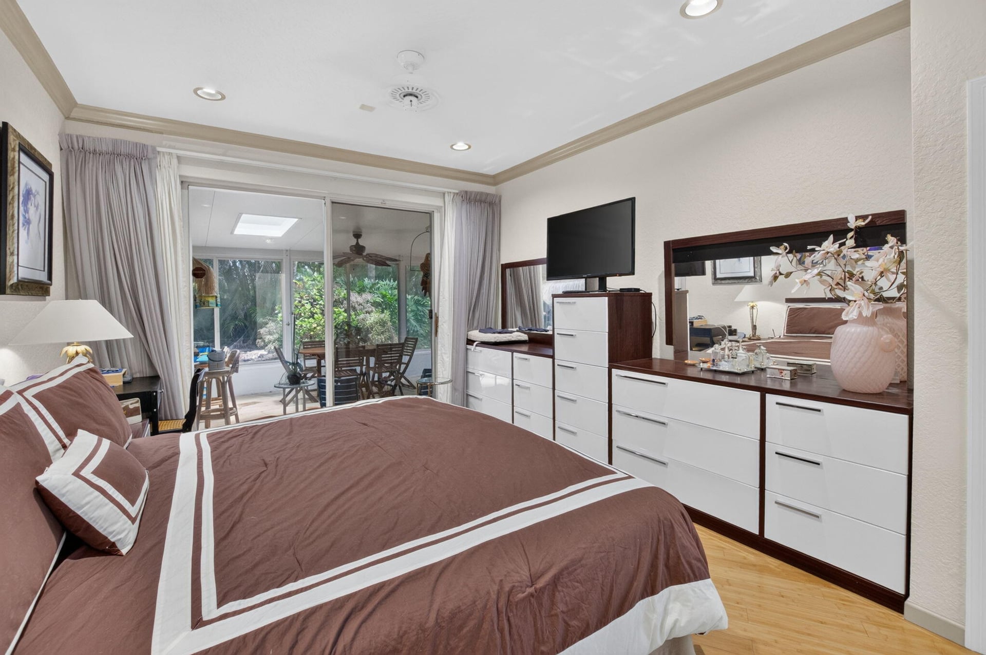 Residence photo 30