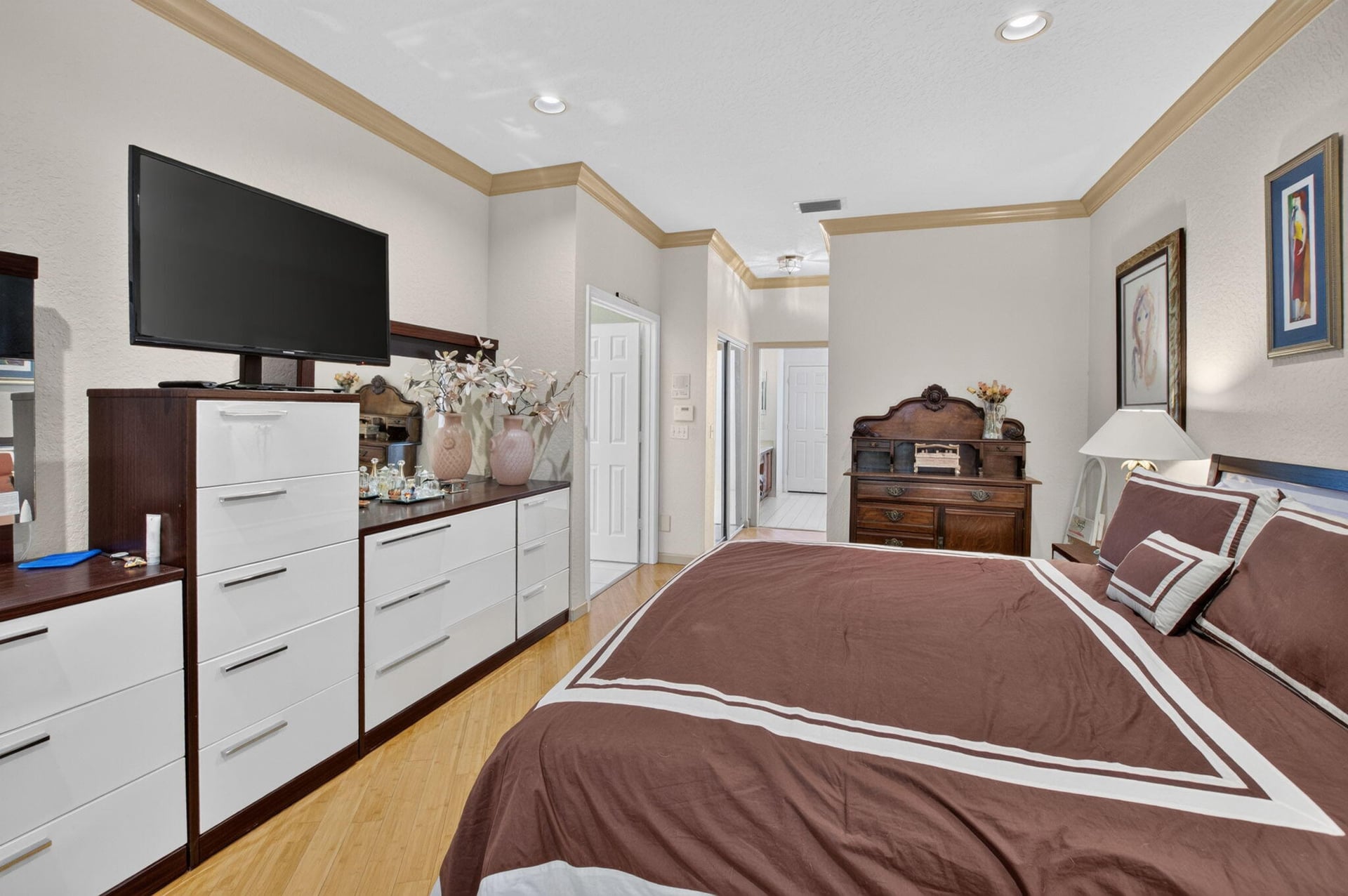 Residence photo 31