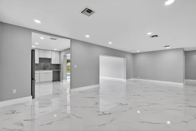 Residence photo 9