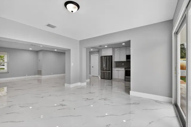 Residence photo 12