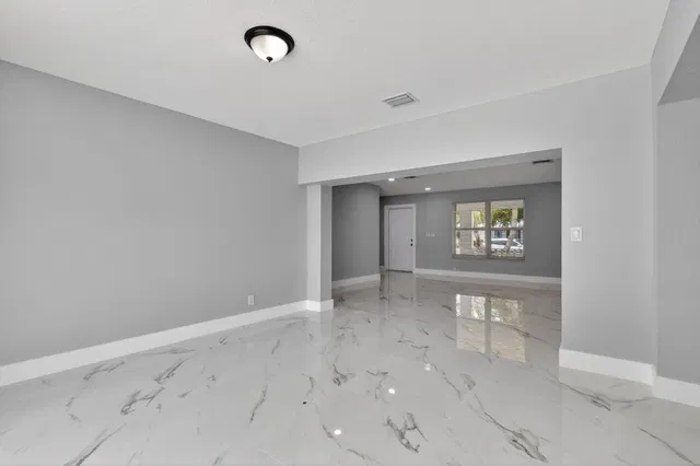 Residence photo 13