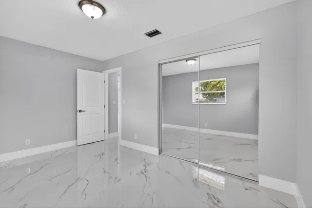 Residence photo 23