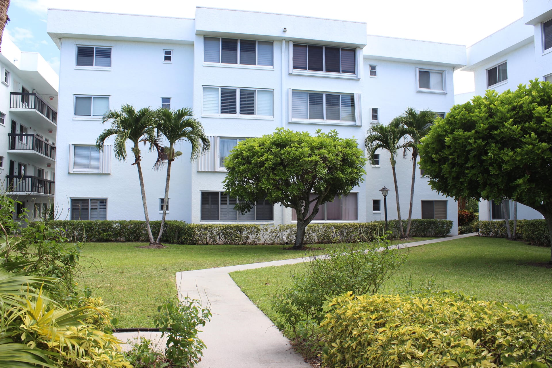 Unit 218 photo 2