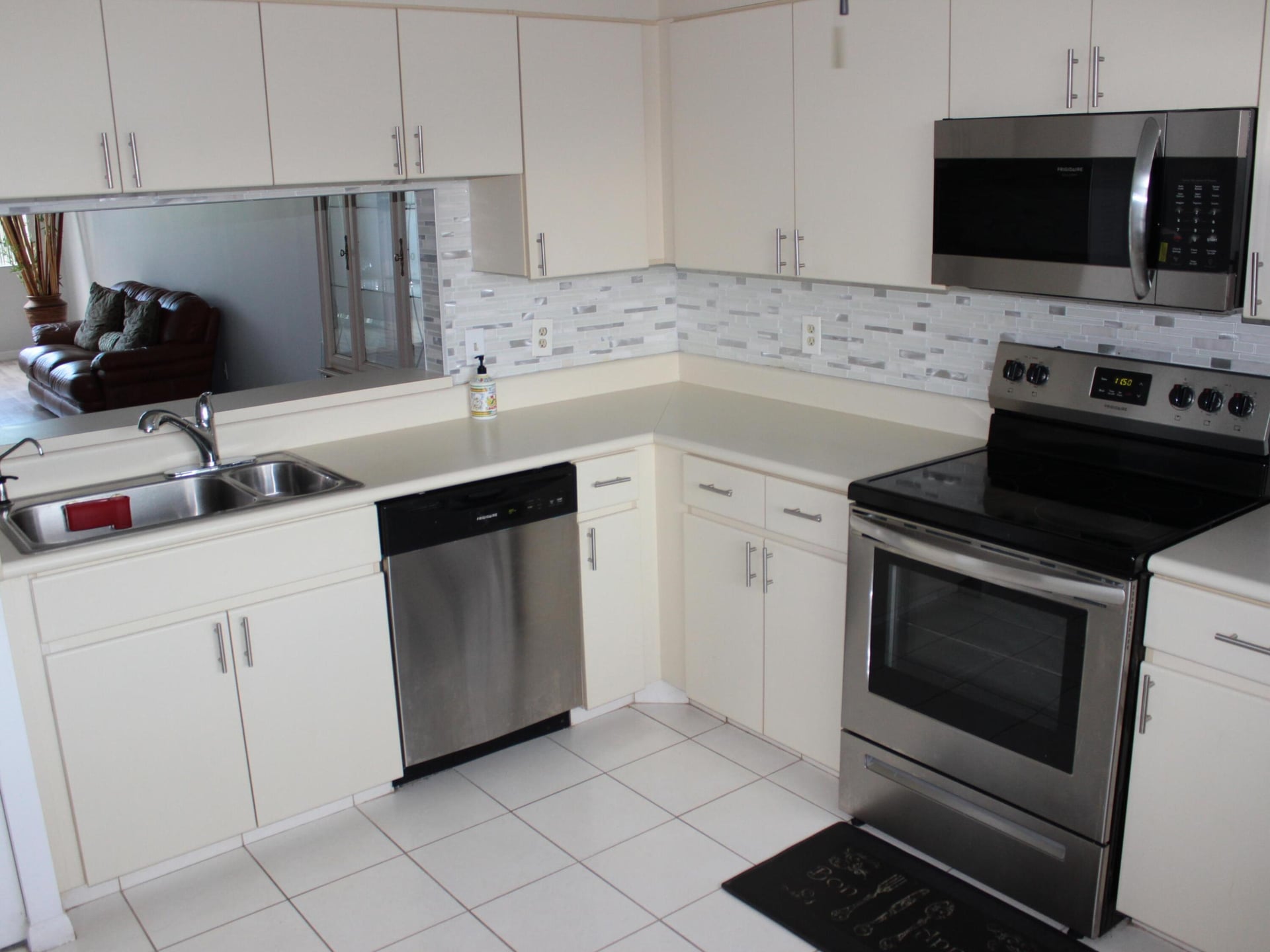 Unit 218 photo 6